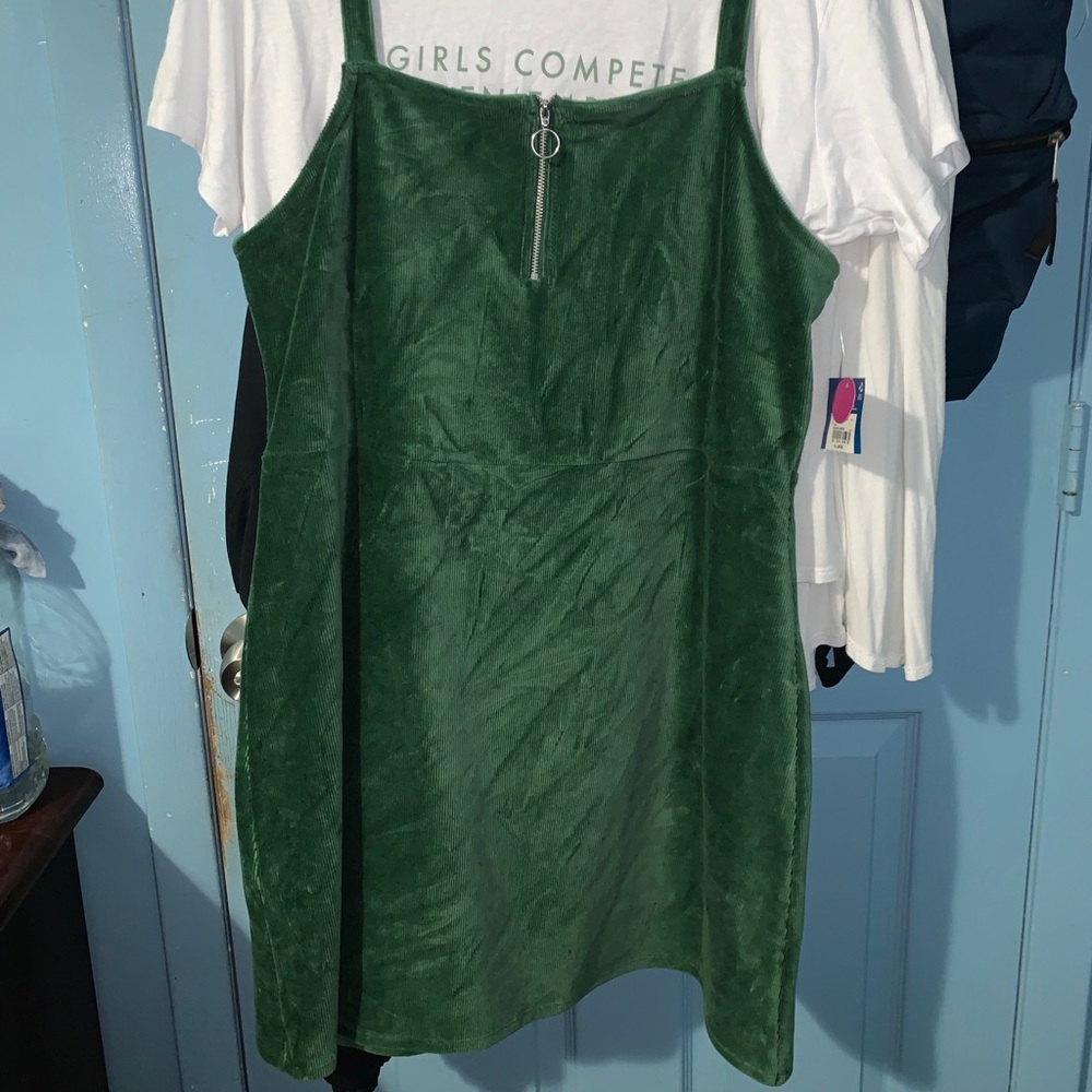 Tee shirt and dress